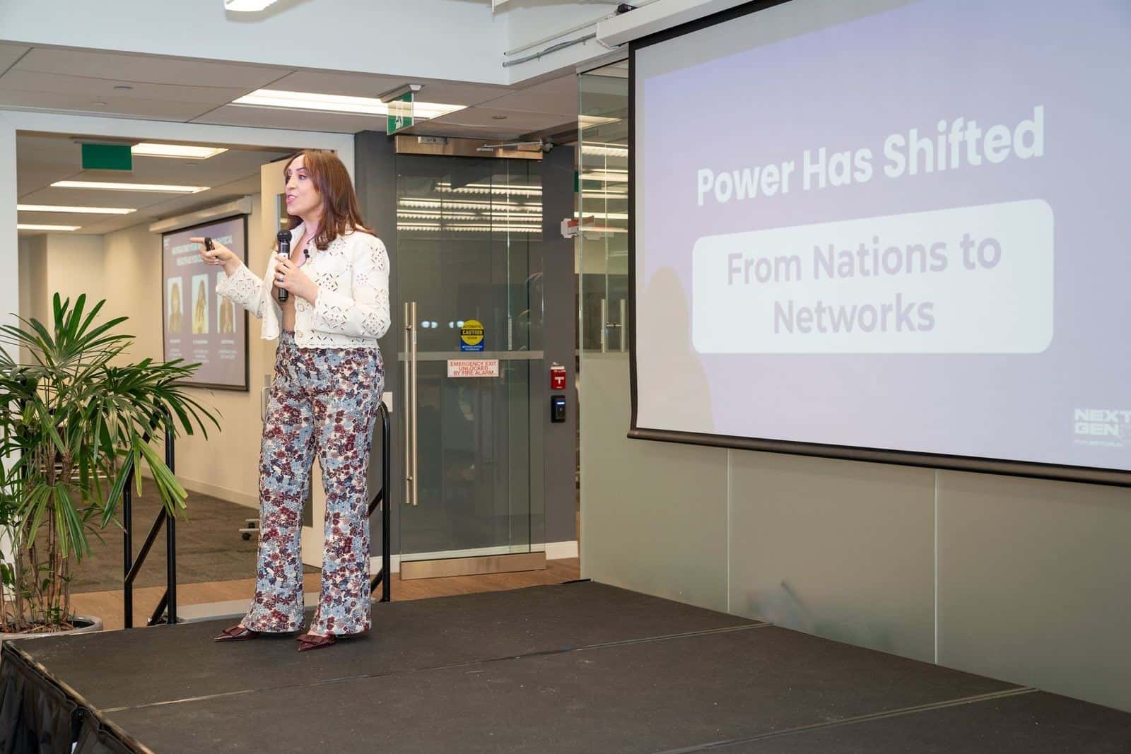 Suzanne Knight on stage, play the speaking reel